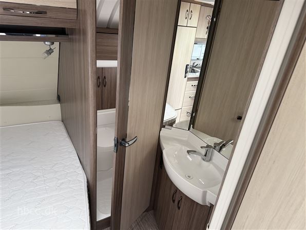 Hobby De Luxe 460 UFe